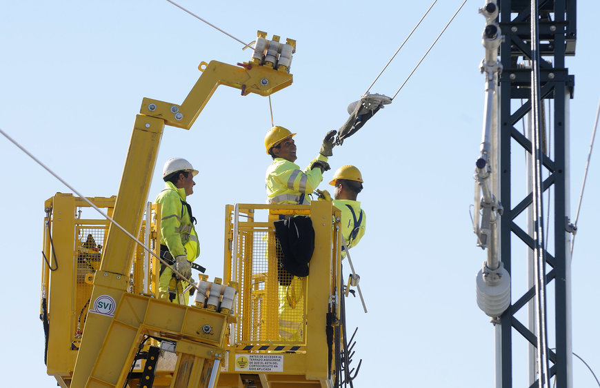 Adif AV avanza en la Variante de Pajares con la electrificación entre La Robla y Pola de Lena